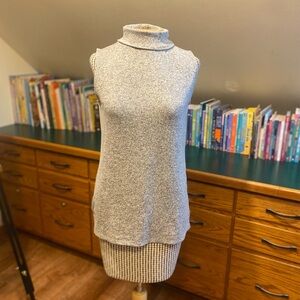 White House Black Market Grey Sleeveless Women’s Turtleneck Size S